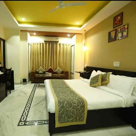 Hotel Rajwada Inn & Club Udaipur Exterior foto